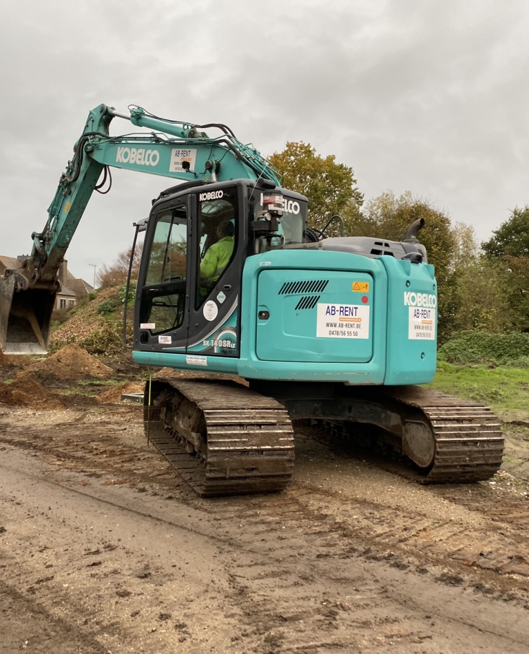 Kobelco SK140