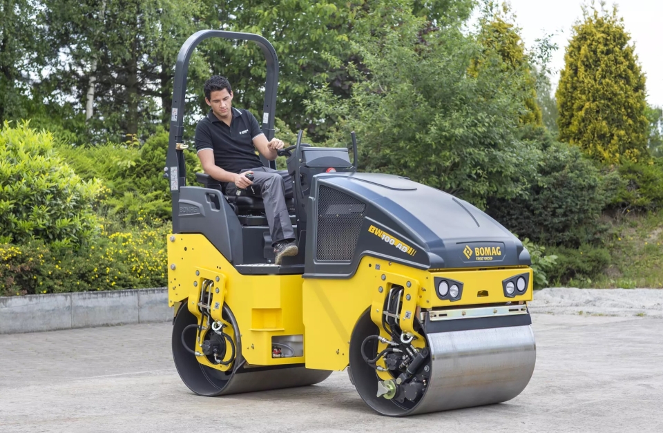 Bomag BW100AD