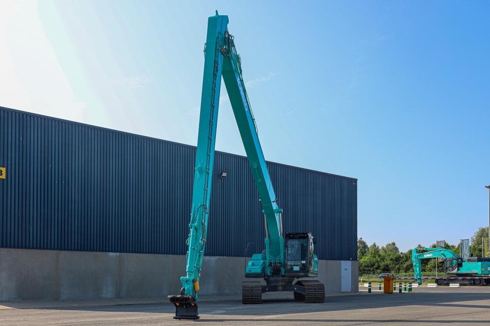 Kobelco SK260 Longreach