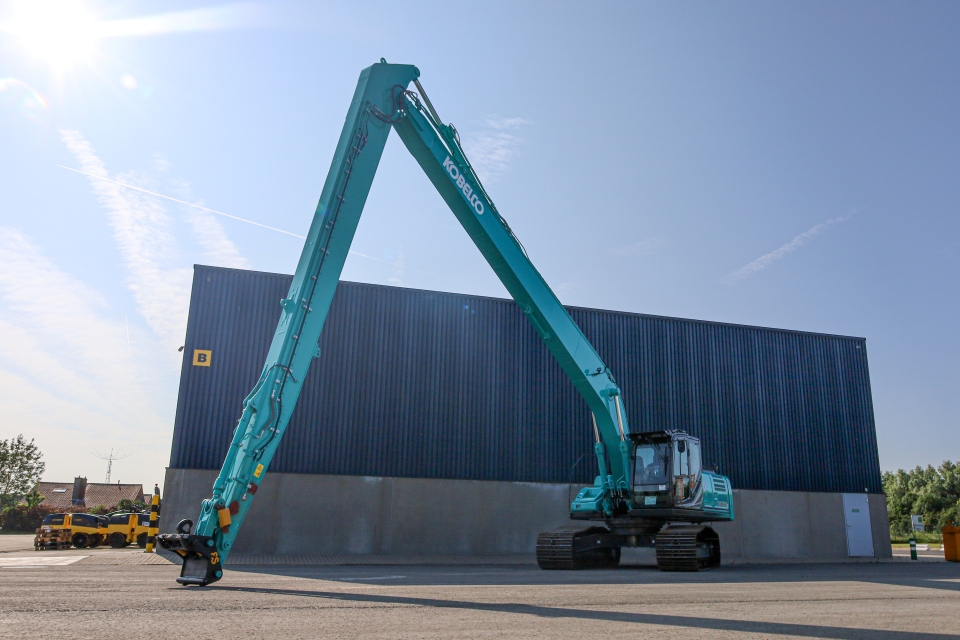 Kobelco SK260 Longreach