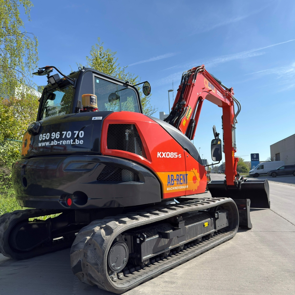 Graafmachine 8ton swing boom