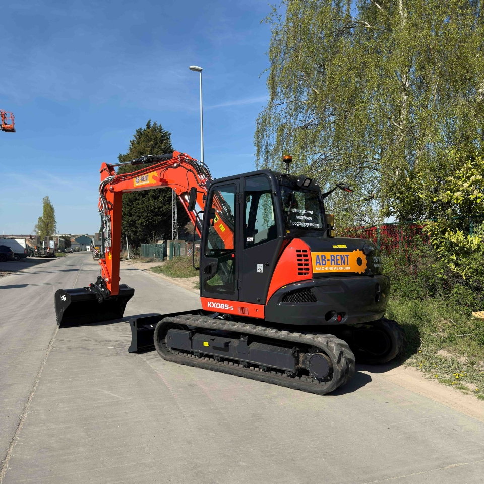 Graafmachine 8ton swing boom