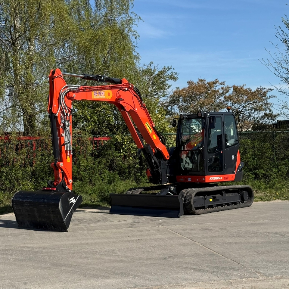 Graafmachine 8ton swing boom