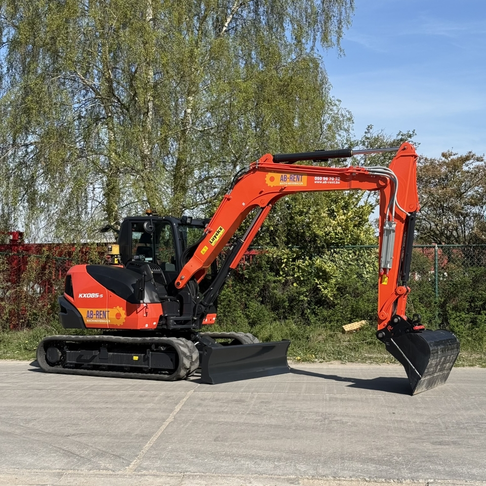 Graafmachine 8ton swing boom