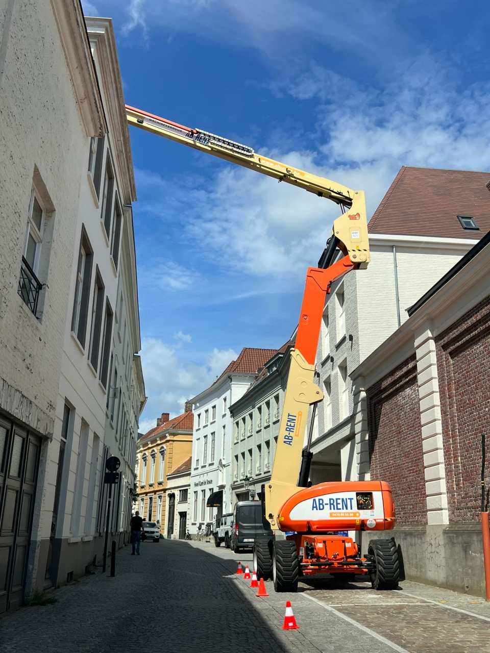 Knikhoogtewerker 26m