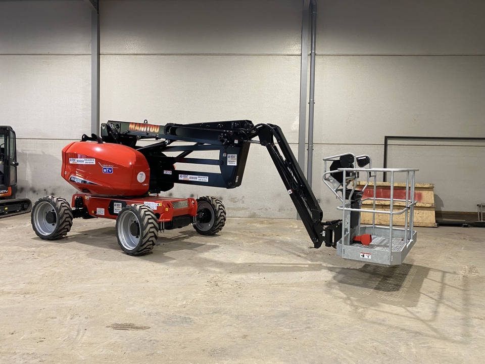 Diesel knikhoogtewerker 16m