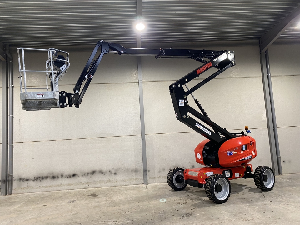 Diesel knikhoogtewerker 16m