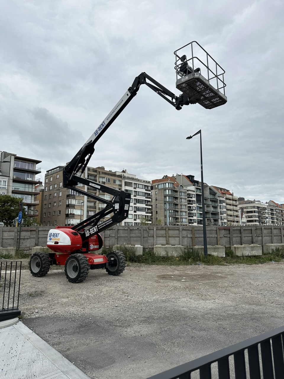 Knikhoogtewerker 20m