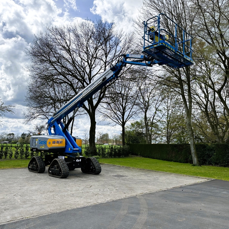 Rups telescoophoogtewerker 22m trax