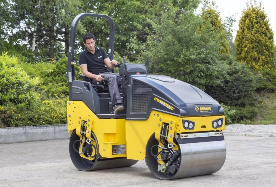 Bomag BW100AD